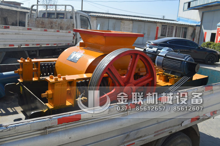 2PGC400*400小型双齿辊破碎机