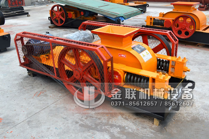 2PGC400*250小型双齿辊破碎机